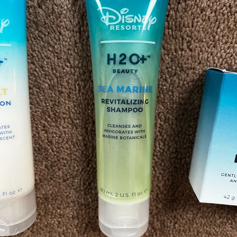 Disney H2O beauty Sea Salt Bath Set - Blue, White, Green 4 pc